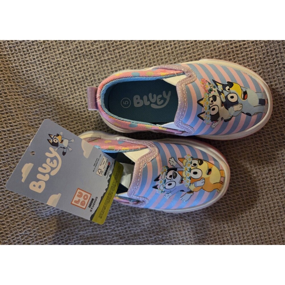 CUTE! Bluey and Bingo Slip On Shoes Size 5 Toddler Pink And Blue ~ NWT